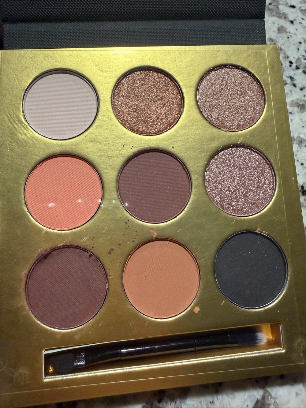 NEW BeDenno 9 Colors Eyeshadow Palette